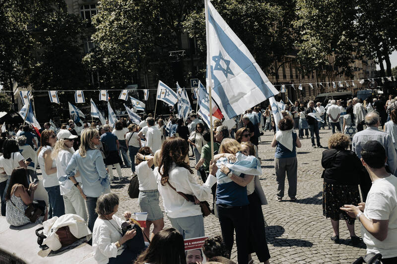 Rassemblement contre l’antisémitisme à Paris : «Si ça continue ainsi, dans vingt ans, est-ce que je serai encore là ?»